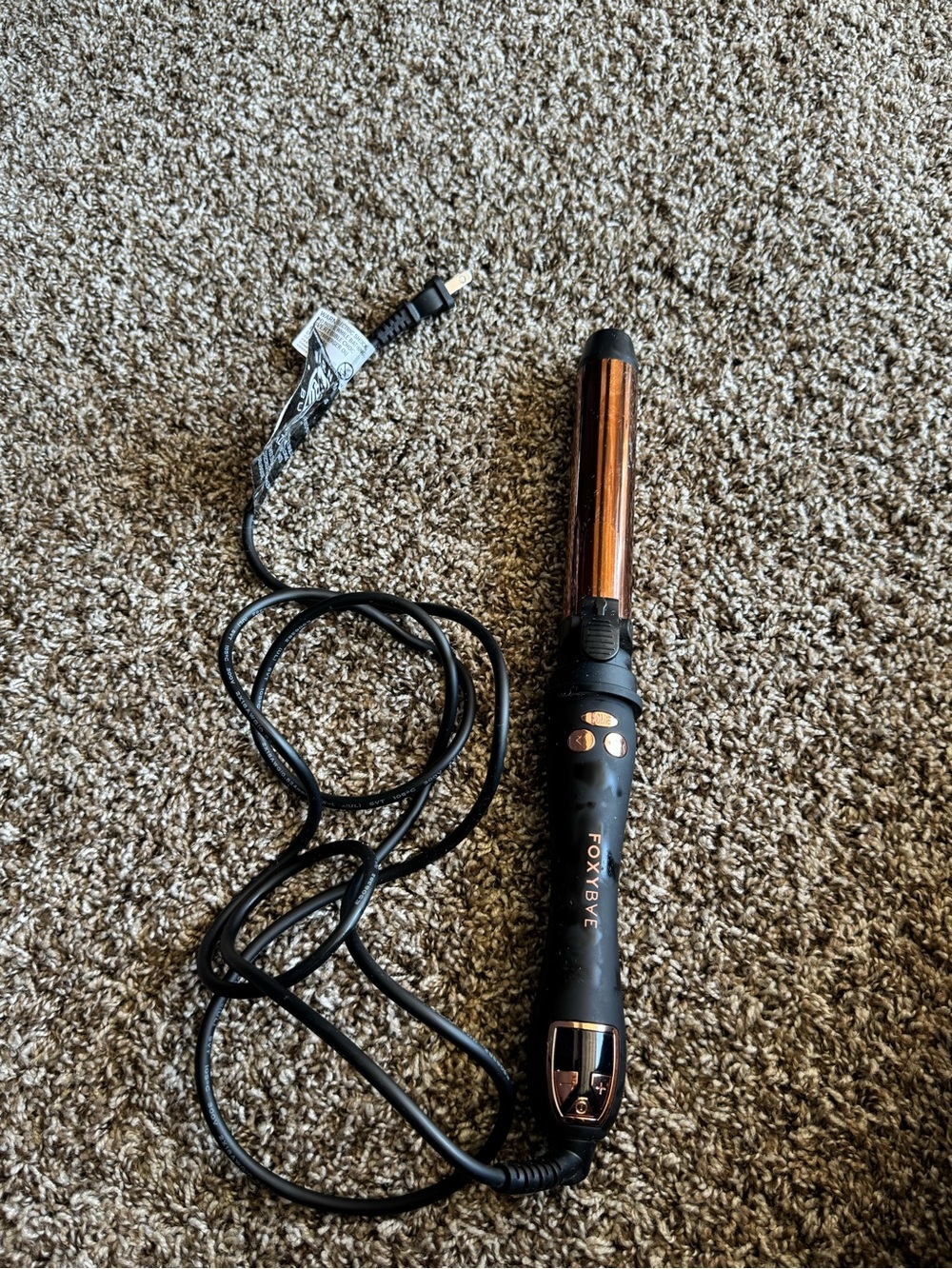 FoxyBae Copper Curling Wand in Black and Copper